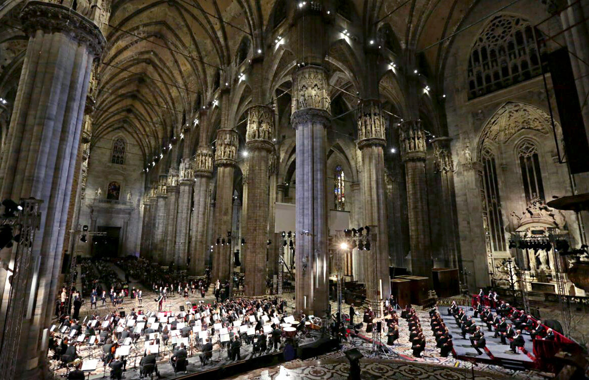ROBE al Duomo di Milano per la Messa da Requiem di Giuseppe Verdi, in diretta tv
