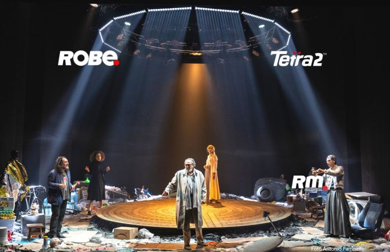 15 ROBE Tetra 2™ illuminano “I racconti della peste” in scena al Teatro Stabile di Catania