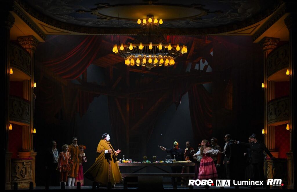 MA, ROBE E LUMINEX IN TEATRO CON “THE PHANTOM OF THE OPERA”